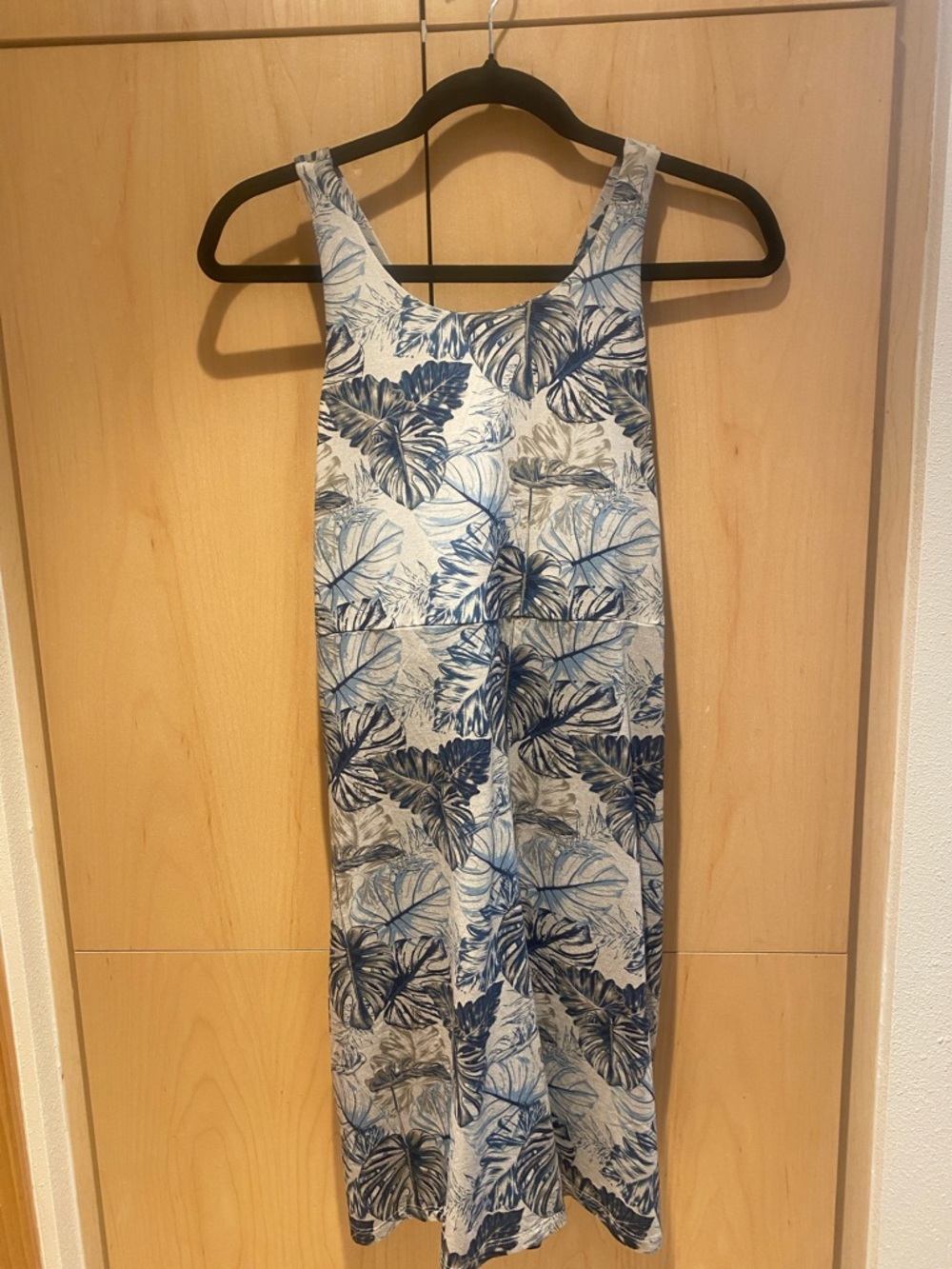 Kyodan Outdoor Blue Leaf-Print One-Piece Dress. Polyester and Spandex